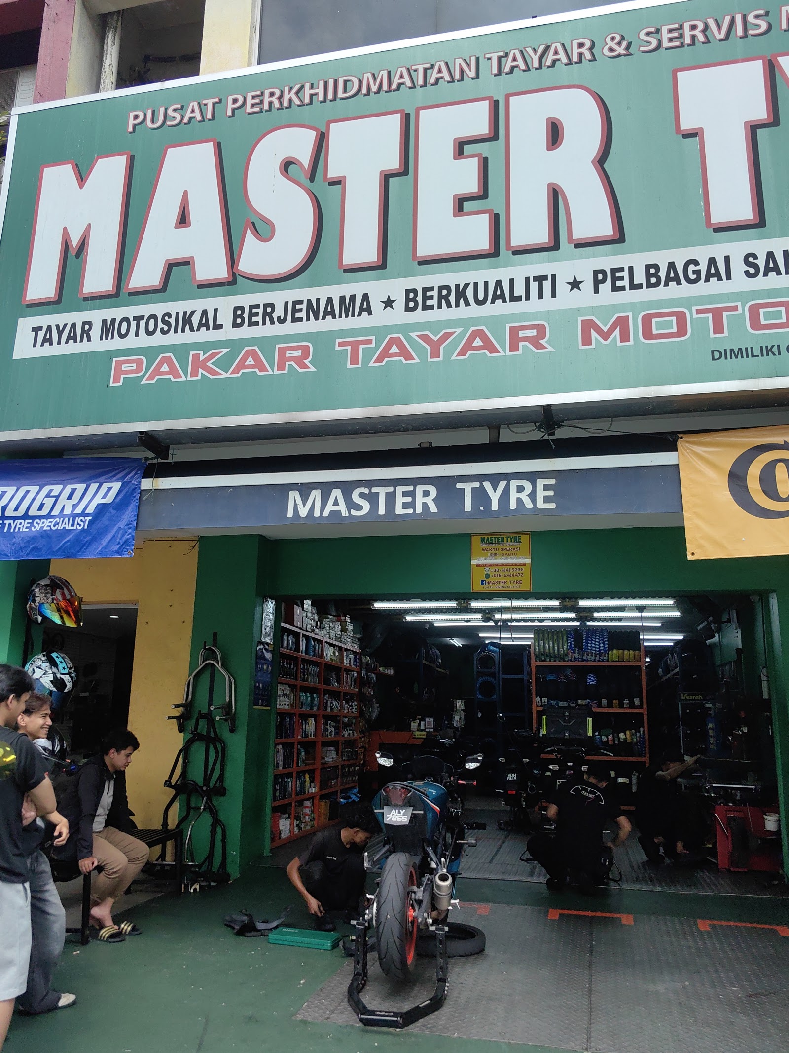 De Max Wheels And Tires Services Sdn Bhd 10