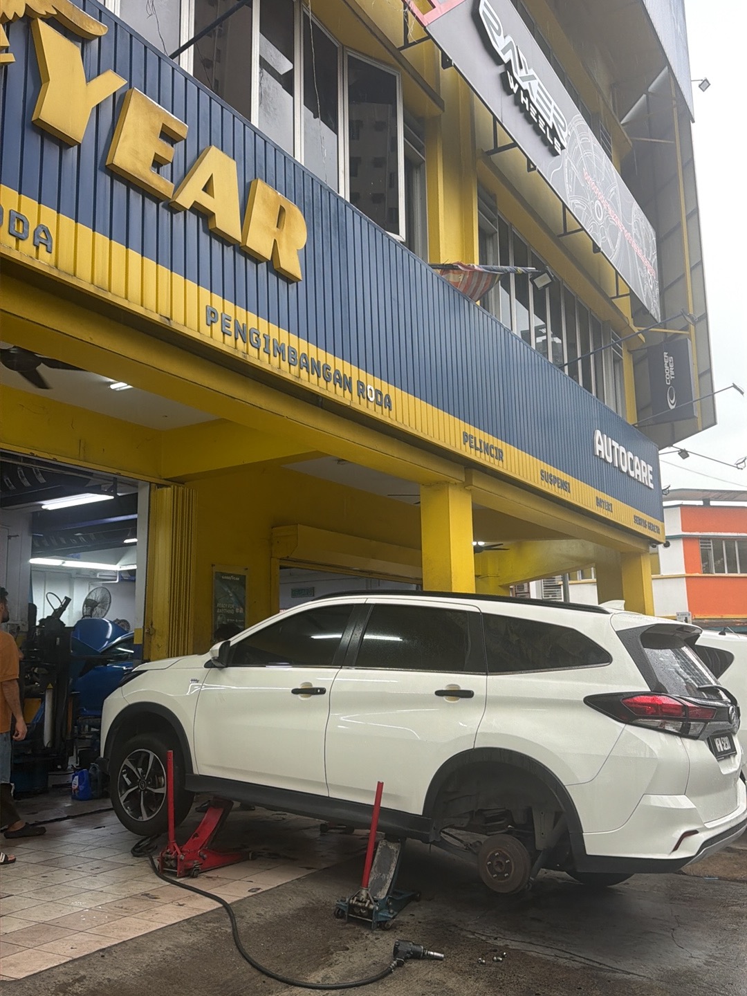 De Max Wheels And Tires Services Sdn Bhd 11